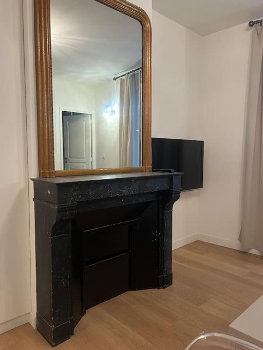 Luxury Appartment, Champs Elysees, Neuf ! Paris Eksteriør billede